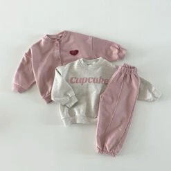 Cupcake Crewneck Sweatshirt | Oatmeal
