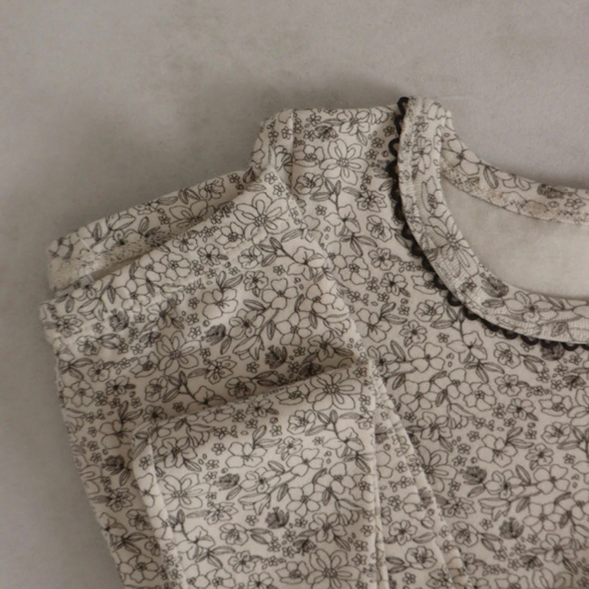 Flynn Floral Pyjamas - Dark Grey